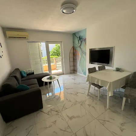 Katini Dvori Makarska